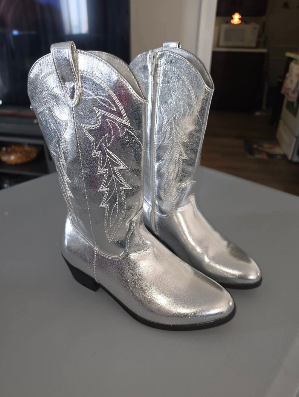 🆕️ New Girls size 4 Cowgirl Boots Madden NYC